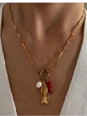 New! Fish Charm Gold Chain Necklace (1055) NWOT